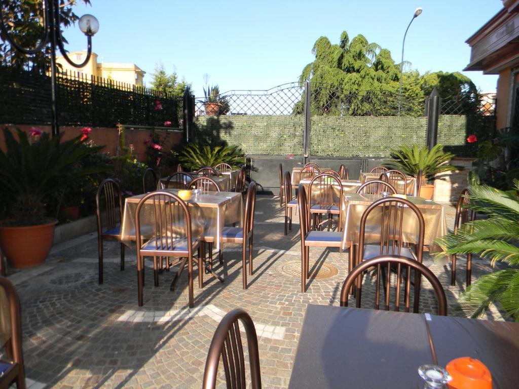 Hotel Mi.Ro. Casalnuovo Di Napoli Exterior foto